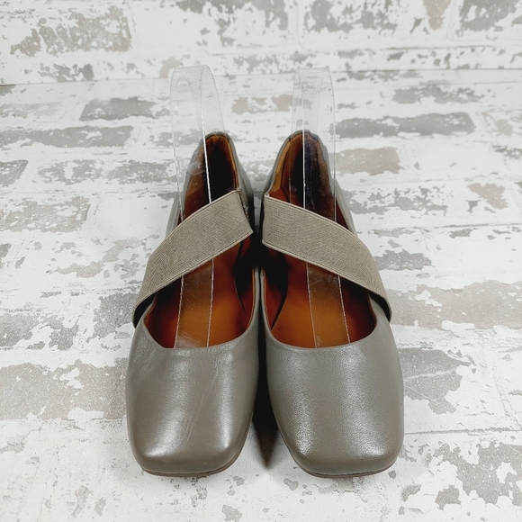New Blondo Briellle Grey Leather Waterproof Square Toe Flats C646 - Picture 3 of 14